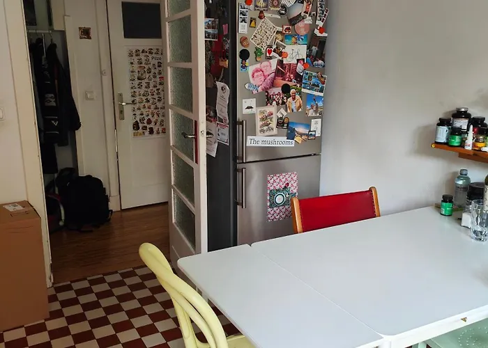 Apartment Ein Komfortables Haus Mit Großem Wohnzimmer Hamburg