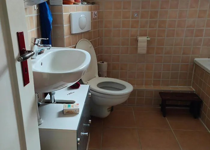 Ein Komfortables Haus Mit Grossem Wohnzimmer Lägenhet *