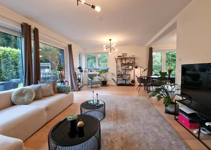 Apartment Ein Komfortables Haus Mit Grossem Wohnzimmer *