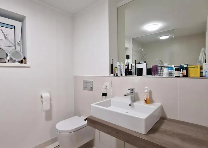 Ein Komfortables Haus Mit Grossem Wohnzimmer Apartment Hamburg