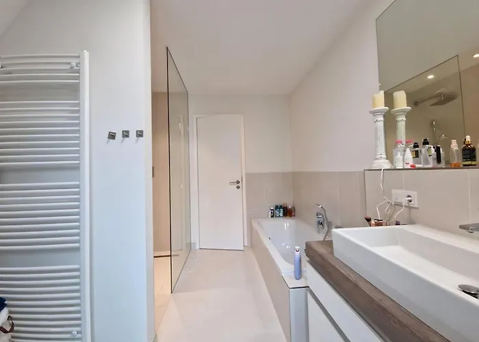 Apartment Ein Komfortables Haus Mit Grossem Wohnzimmer *