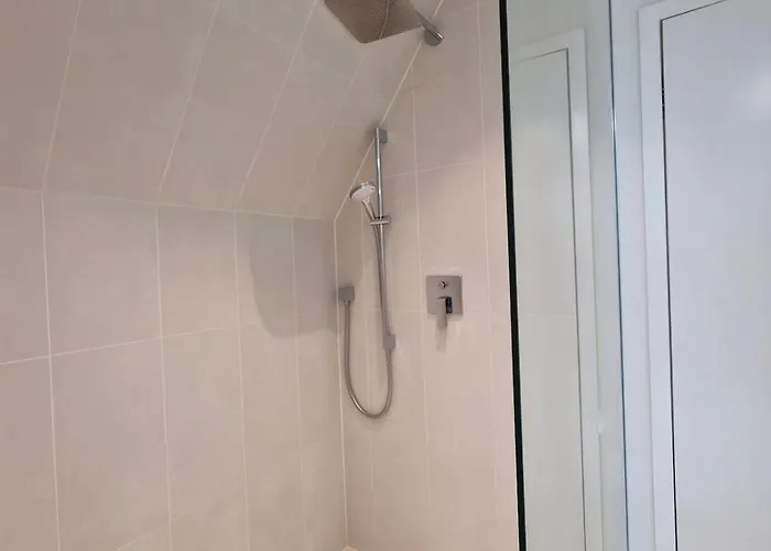 Ein Komfortables Haus Mit Grossem Wohnzimmer Apartment Hamburg