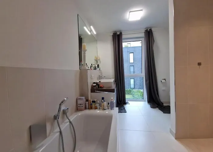 Apartment Ein Komfortables Haus Mit Grossem Wohnzimmer