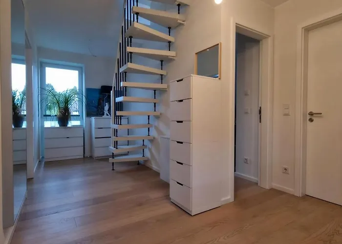 Ein Komfortables Haus Mit Grossem Wohnzimmer Apartment *