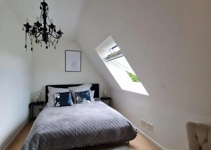 Ein Komfortables Haus Mit Grossem Wohnzimmer Apartment Hamburg