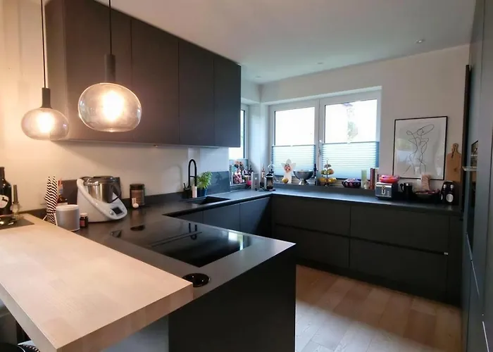 Apartment Ein Komfortables Haus Mit Grossem Wohnzimmer Hamburg